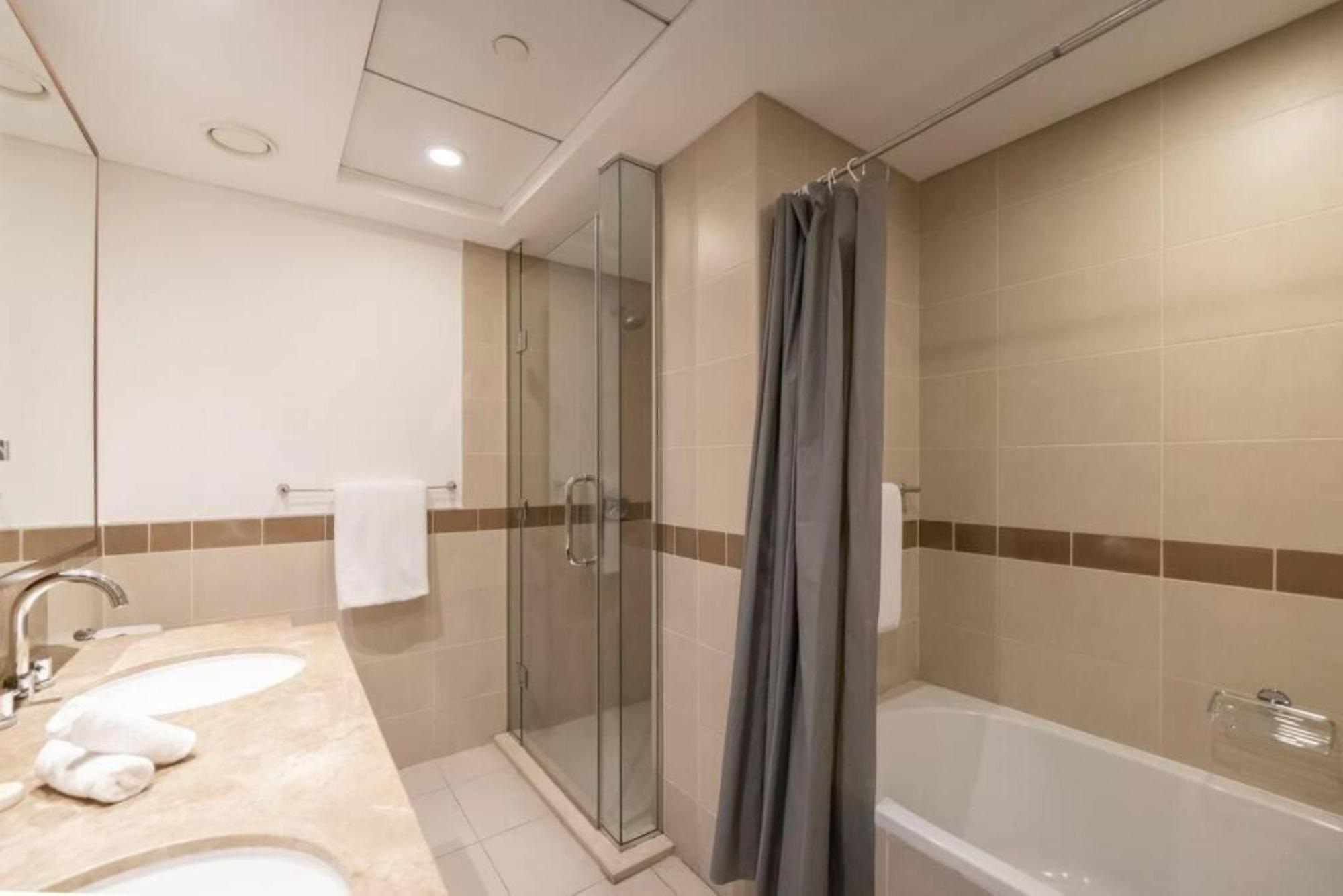 Bellavista - Dazzling High Floor - 2br - 29 Boulevard - Burj Khalifa & Fountain View شقة *